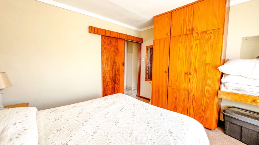 3 Bedroom Property for Sale in Hartenbos Central Western Cape